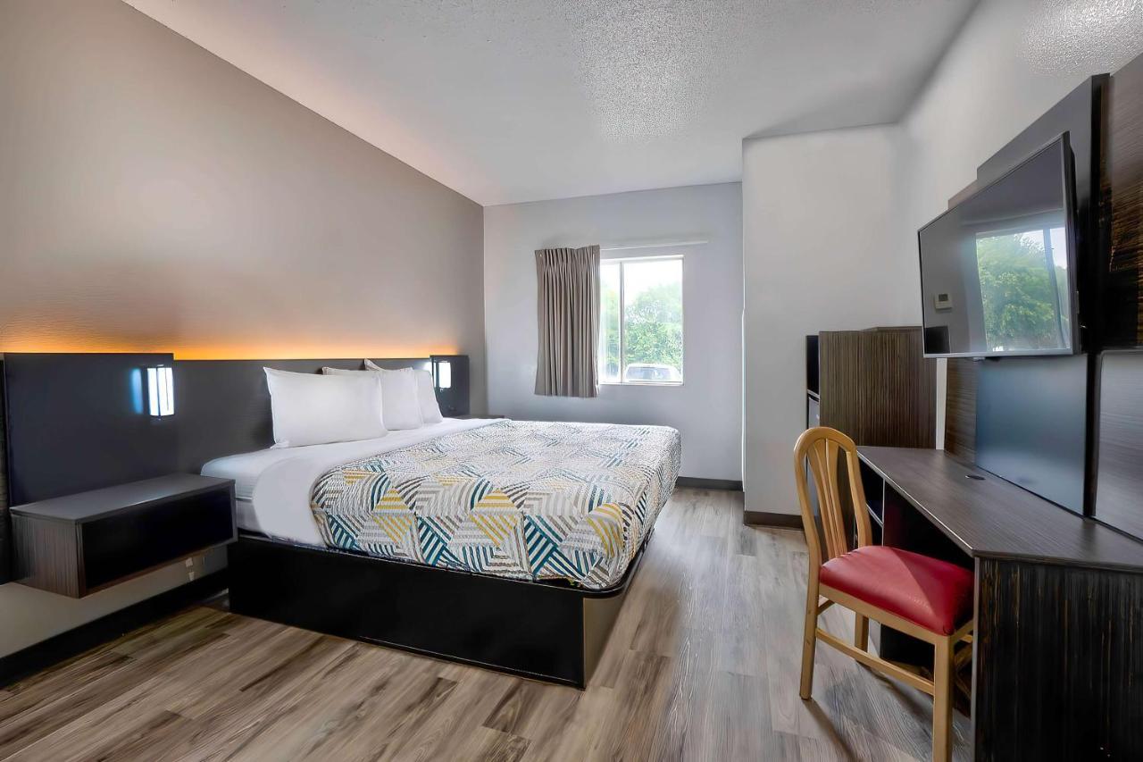 Motel 6-Benbrook, Tx - Fort Worth Εξωτερικό φωτογραφία